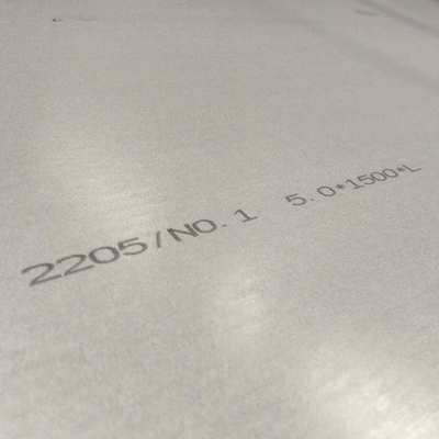 ASTM A790 2205 ステンレス鋼板 1000~8000mm 長さ抵抗性